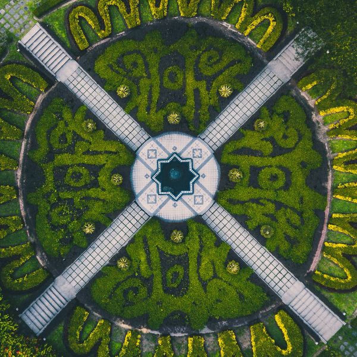Aerial view of a symmetrical garden path, symbolizing clarity and perspective in the MAP technique.